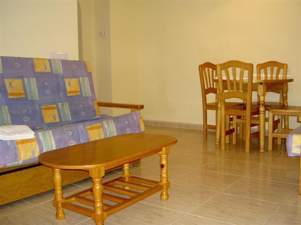 Apartamentos Turisticos Puerto Tomas Maestre La Manga del Mar Menor Chambre photo